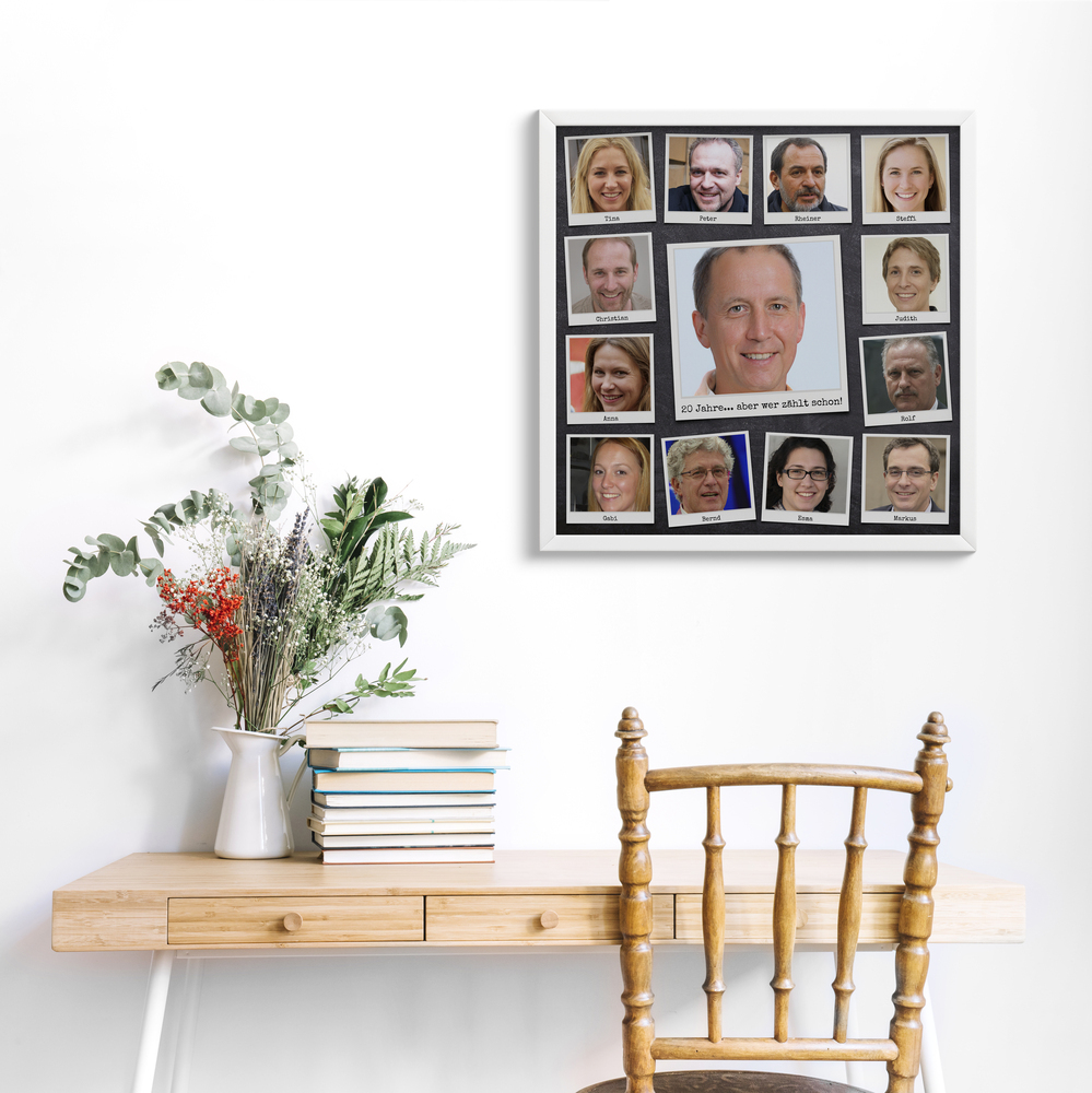 Polaroid-Collage mit Namen im weissen Rahmen über einem Schreibtisch als persönliches Abschiedsgeschenk für Kollegen