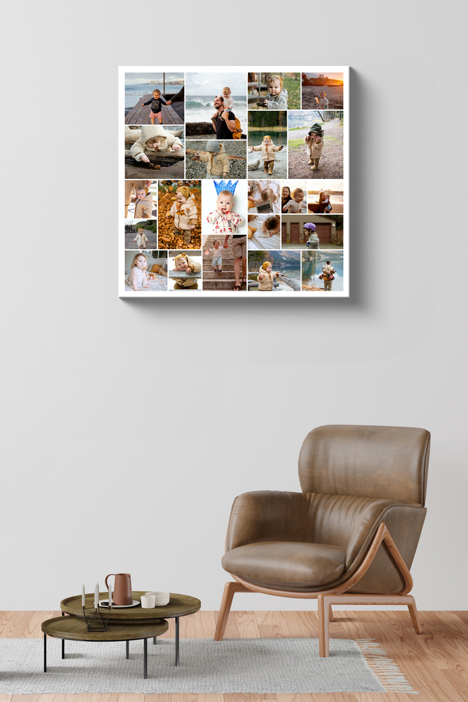 Poster carré de photos de famille sans cadre sur un mur gris, au-dessus d’un fauteuil en cuir brun
