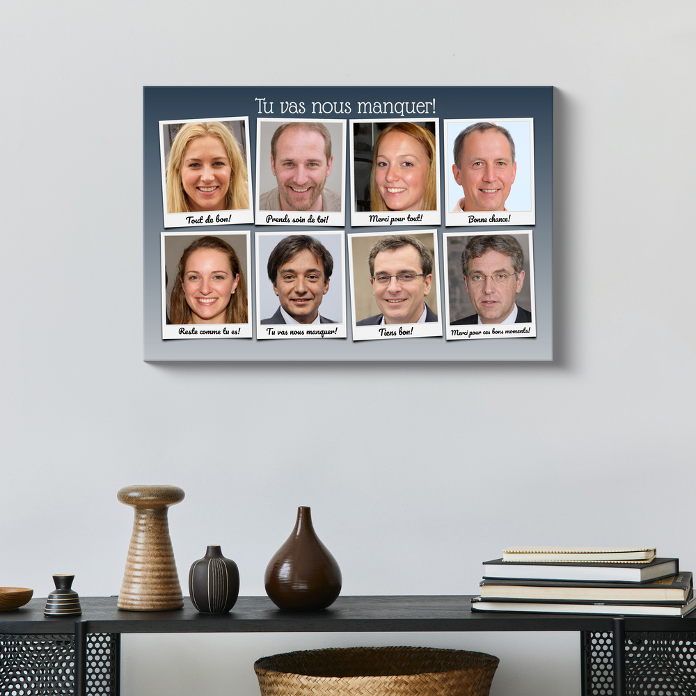 Collage photo style Polaroid avec mots d'adieu au-dessus d'une console, une idée cadeau pour un départ à la retraite