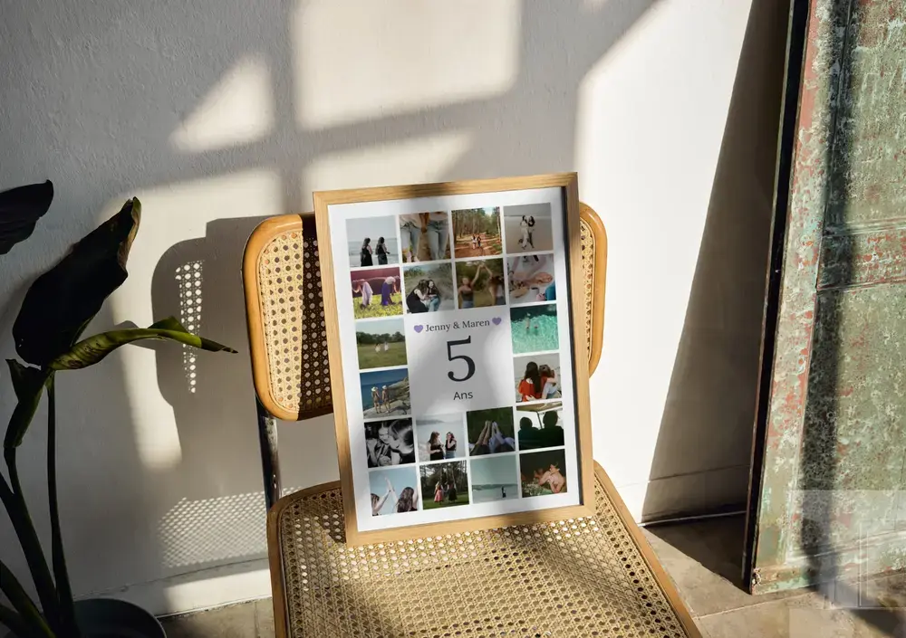Collage photo avec un grand 5, encadré en bois sur une chaise cannée, cadeau pour 5 ans de mariage