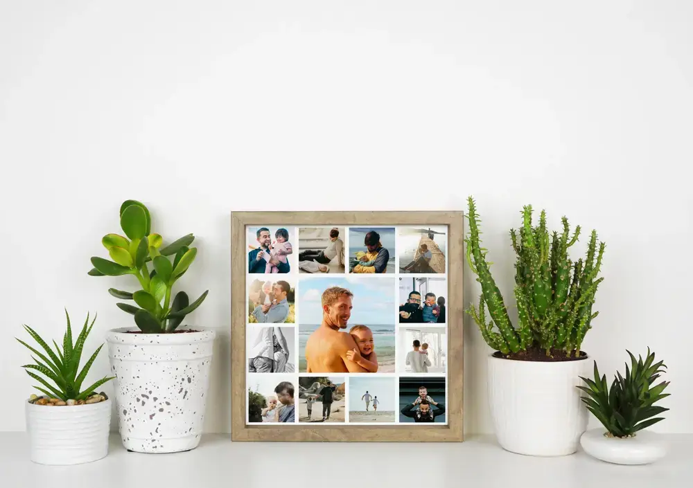 Fotocollage mit grossem Vater-Kind-Mittelbild im Holzrahmen zwischen Topfpflanzen, als persönliches Geschenk für Papa