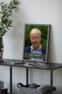 Portrait Monochrome Mémoire Personnalisée – Créez un hommage inoubliable